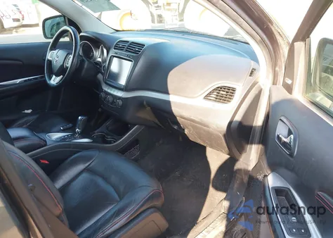 2015 Dodge Journey R/T z USA, uszkodzony, nr VIN 3C4PDCEGXFT632705